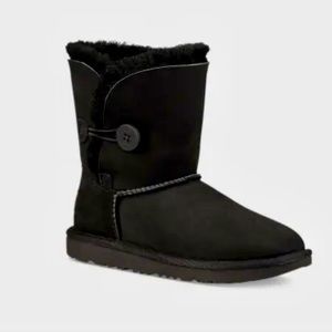 NEW UGG Bailey Button II - Kids